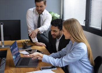 Achieve Success in Complex Projects with PHP Consultan